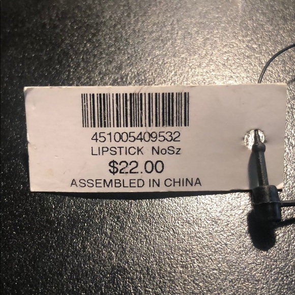 LIPSTICK 💄 KEY RING ❣️ - Picture 5 of 7